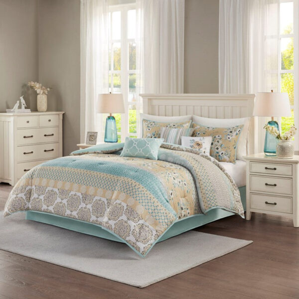 Madison Park Willa 7 Piece Cotton Printed Comforter Set in Green, Queen MP10-7180