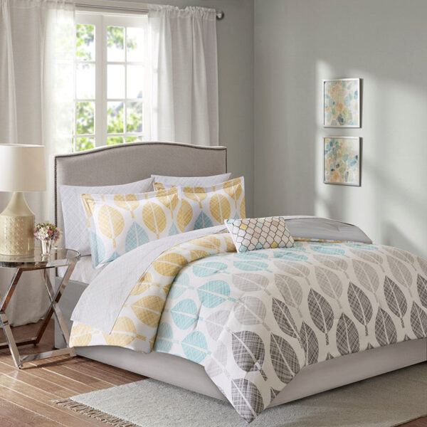 Madison Park Essentials Central Park Complete Comforter and Cotton Sheet Set in Yellow / Aqua, Cal King MPE10-390